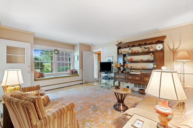 4036 N Cleveland Road, Lexington, KY 40516