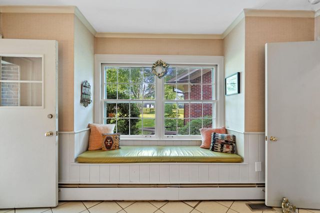 4036 N Cleveland Road, Lexington, KY 40516