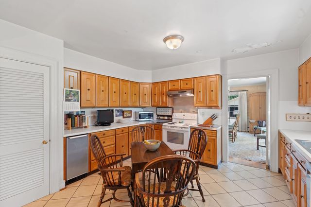 4036 N Cleveland Road, Lexington, KY 40516