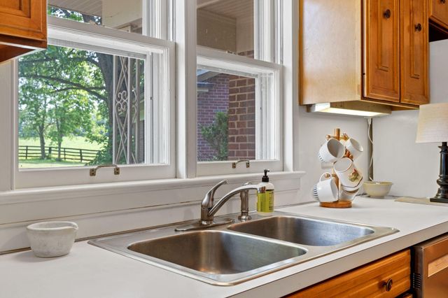 4036 N Cleveland Road, Lexington, KY 40516