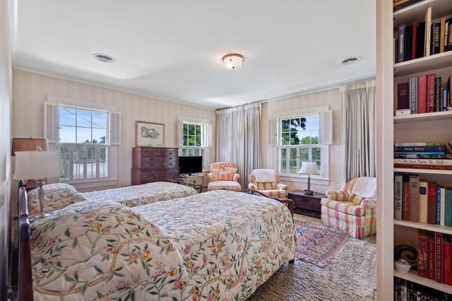 4036 N Cleveland Road, Lexington, KY 40516