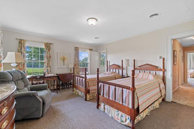 4036 N Cleveland Road, Lexington, KY 40516