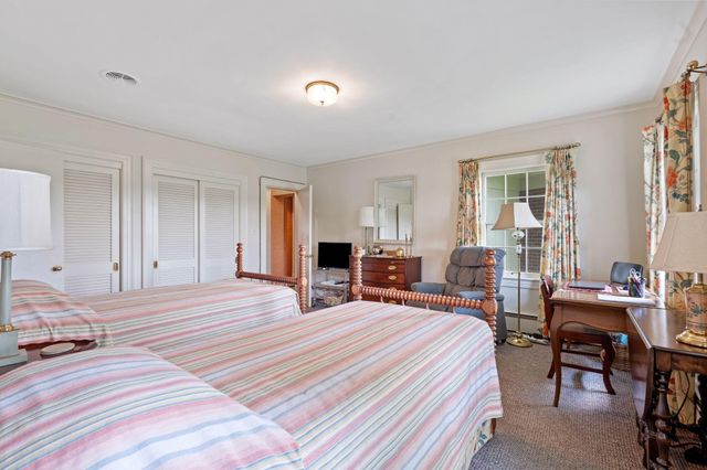 4036 N Cleveland Road, Lexington, KY 40516