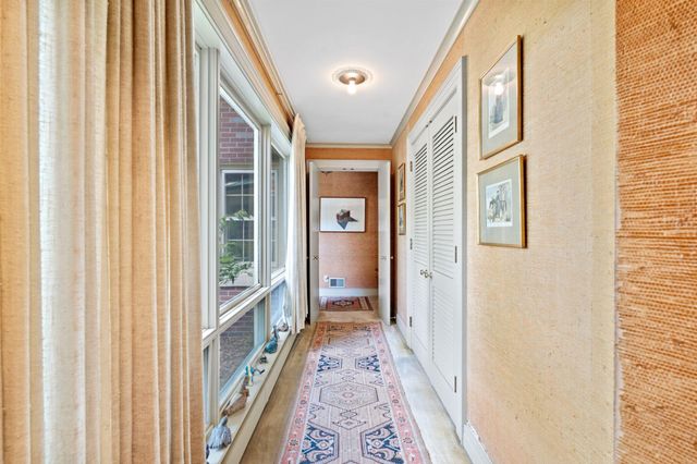 4036 N Cleveland Road, Lexington, KY 40516