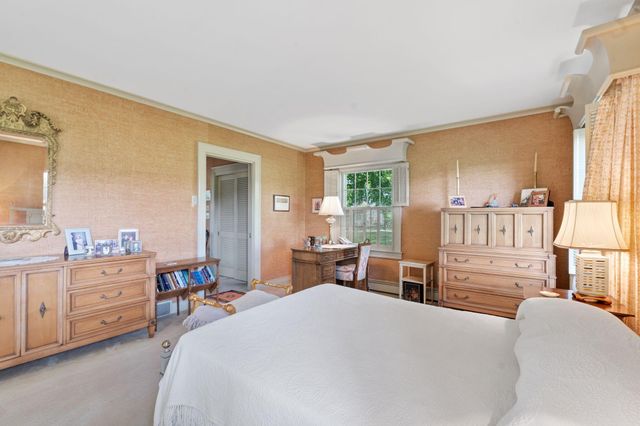 4036 N Cleveland Road, Lexington, KY 40516