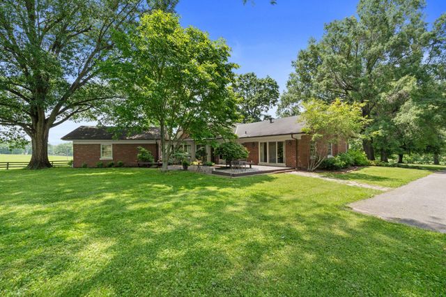 4036 N Cleveland Road, Lexington, KY 40516