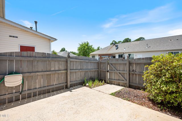 329 Commons Drive, Holly Springs, NC 27540