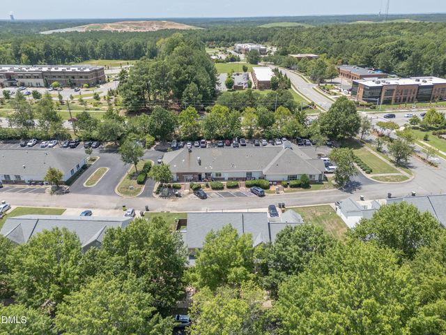 329 Commons Drive, Holly Springs, NC 27540