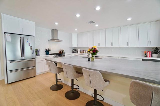 11202 Promesa Drive, San Diego, CA 92124