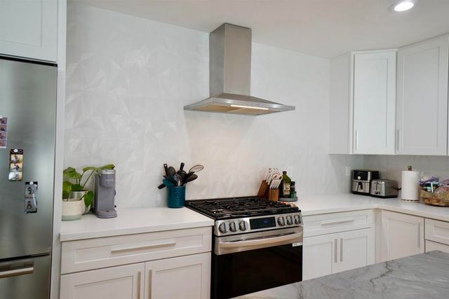 11202 Promesa Drive, San Diego, CA 92124