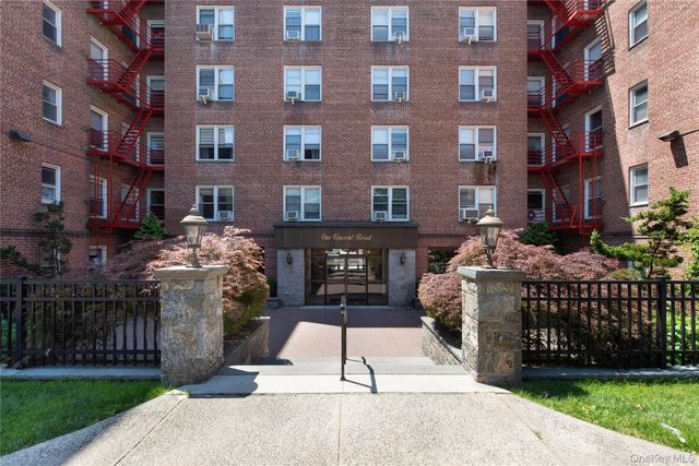 1 vincent Road 1c, Bronxville, NY 10708