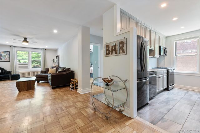 1 vincent Road 1c, Bronxville, NY 10708