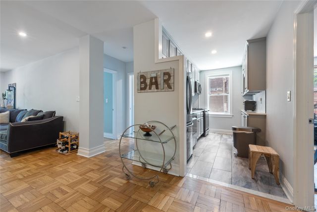 1 vincent Road 1c, Bronxville, NY 10708