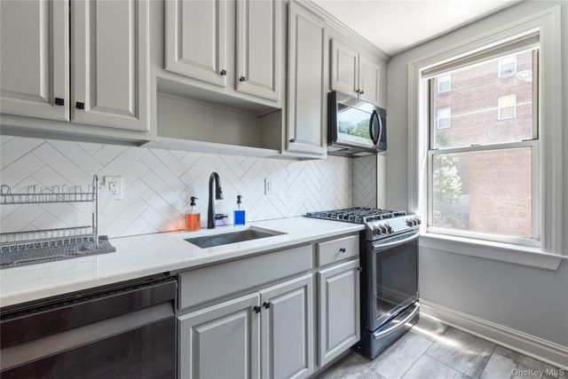 1 vincent Road 1c, Bronxville, NY 10708