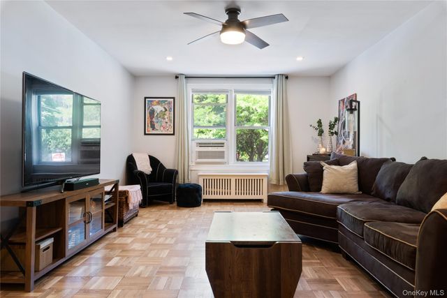 1 vincent Road 1c, Bronxville, NY 10708