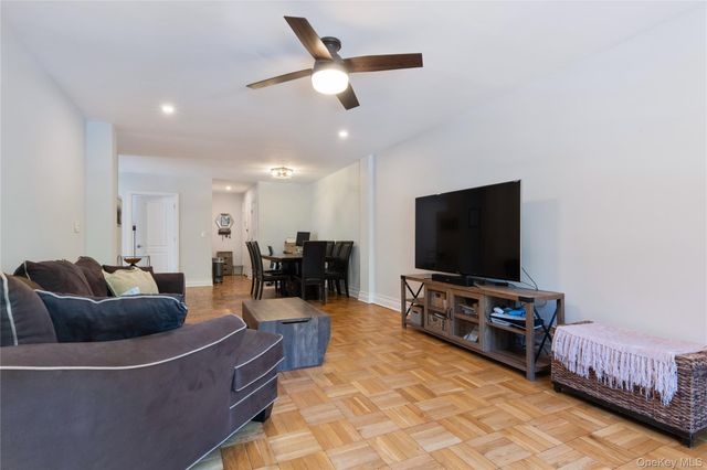 1 vincent Road 1c, Bronxville, NY 10708