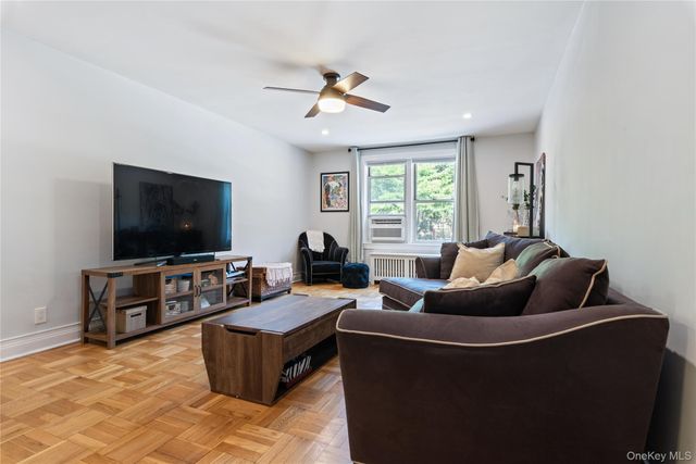 1 vincent Road 1c, Bronxville, NY 10708