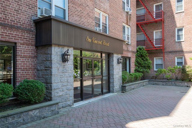 1 vincent Road 1c, Bronxville, NY 10708
