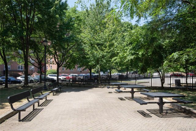 1 vincent Road 1c, Bronxville, NY 10708