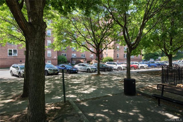 1 vincent Road 1c, Bronxville, NY 10708