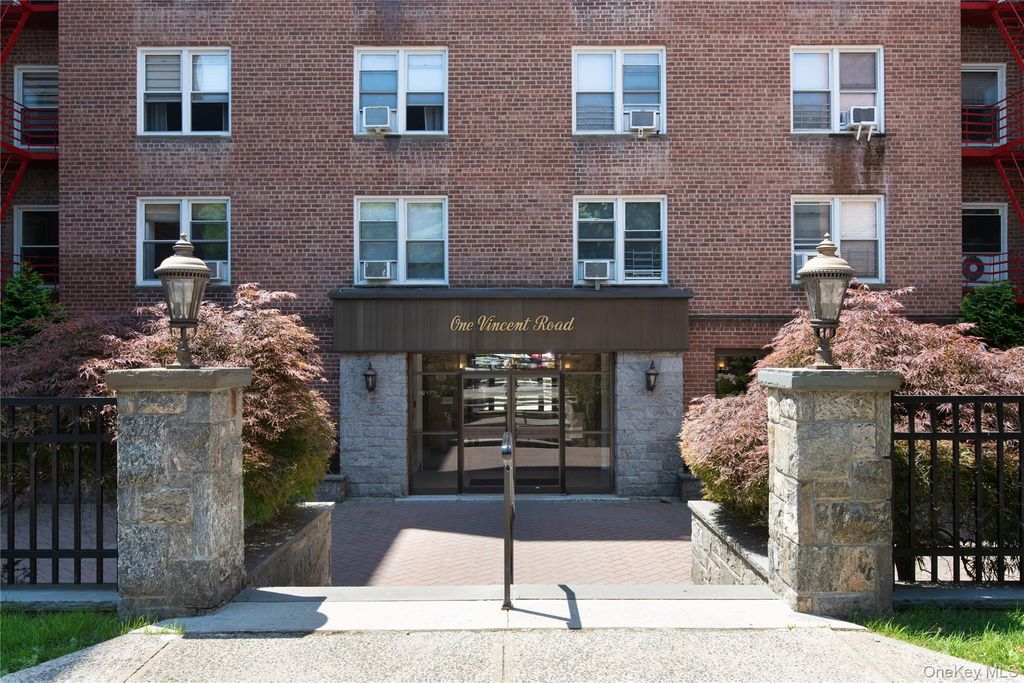 1 vincent Road 1c, Bronxville, NY 10708