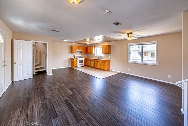 1125 Linden Avenue, Long Beach, CA 90813
