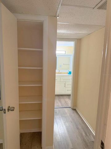 8605 HURON COURT 34, Tampa, FL 33614