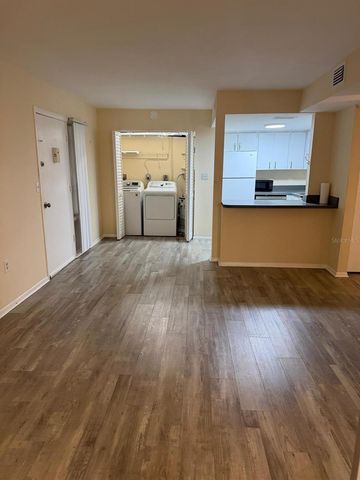 8605 HURON COURT 34, Tampa, FL 33614