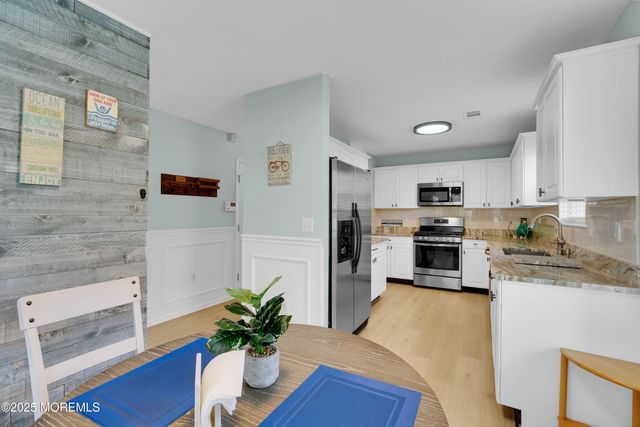 11 Saratoga Court, Tinton Falls, NJ 07753