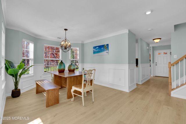 11 Saratoga Court, Tinton Falls, NJ 07753