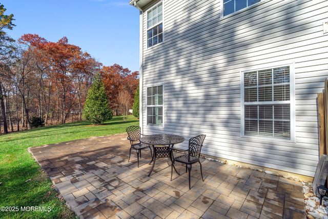 11 Saratoga Court, Tinton Falls, NJ 07753