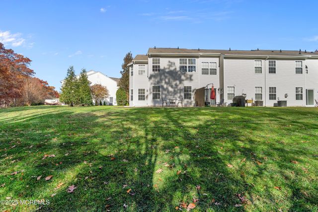 11 Saratoga Court, Tinton Falls, NJ 07753