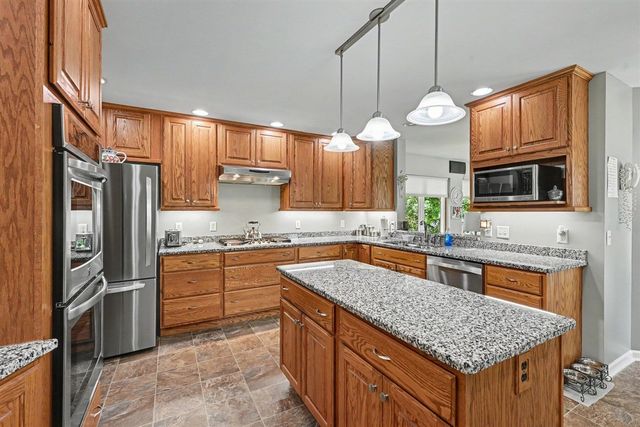 51408 Summit Street, Paw Paw, MI 49079