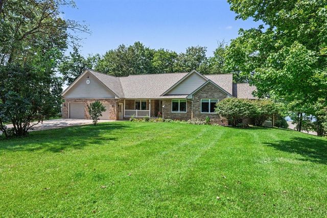 51408 Summit Street, Paw Paw, MI 49079