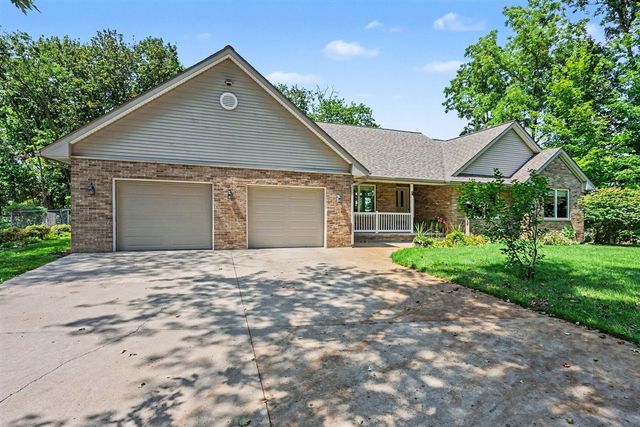 51408 Summit Street, Paw Paw, MI 49079