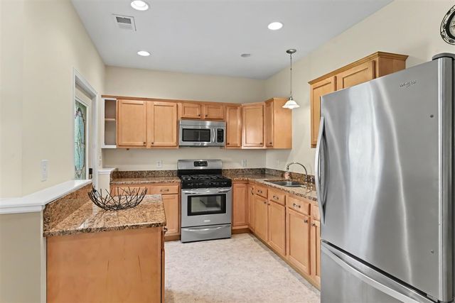 51408 Summit Street, Paw Paw, MI 49079