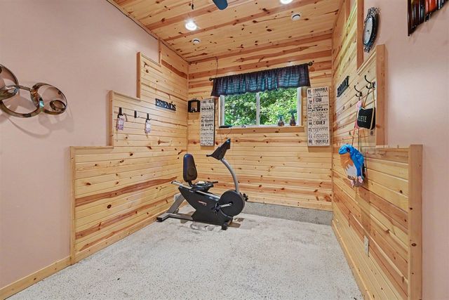 51408 Summit Street, Paw Paw, MI 49079