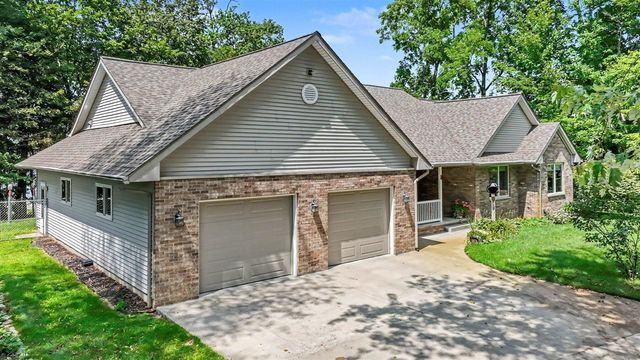 51408 Summit Street, Paw Paw, MI 49079