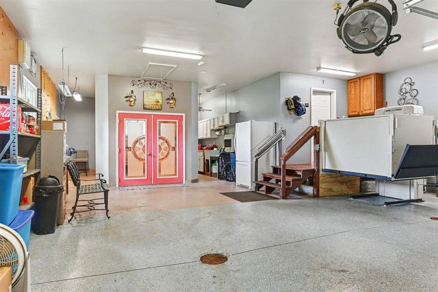 51408 Summit Street, Paw Paw, MI 49079