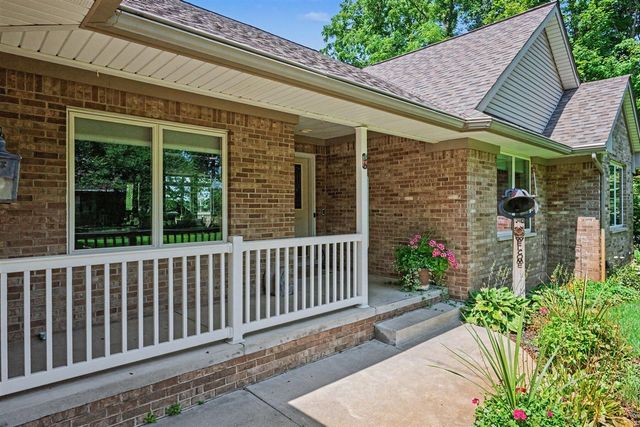 51408 Summit Street, Paw Paw, MI 49079