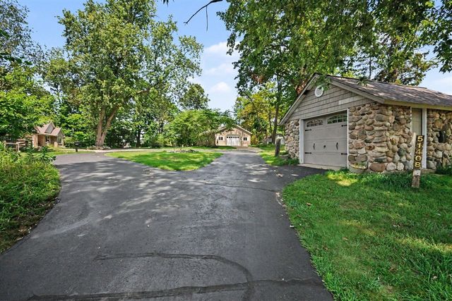 51408 Summit Street, Paw Paw, MI 49079