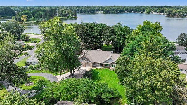 51408 Summit Street, Paw Paw, MI 49079