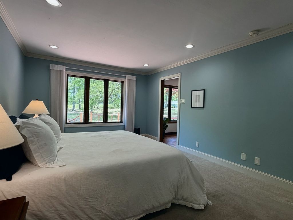 Image 24 of property listing at 17647 N Old Centralia Lane, Mt Vernon, IL 62864