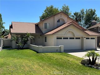 13747 Stanford Court, Fontana, CA 92336