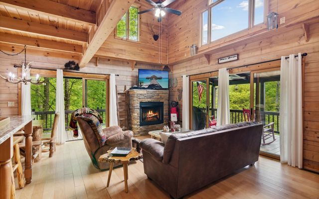 462 Lyric Lane, Ellijay, GA 30540