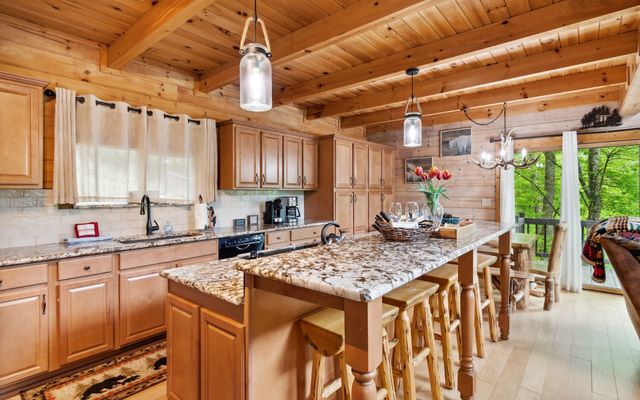 462 Lyric Lane, Ellijay, GA 30540