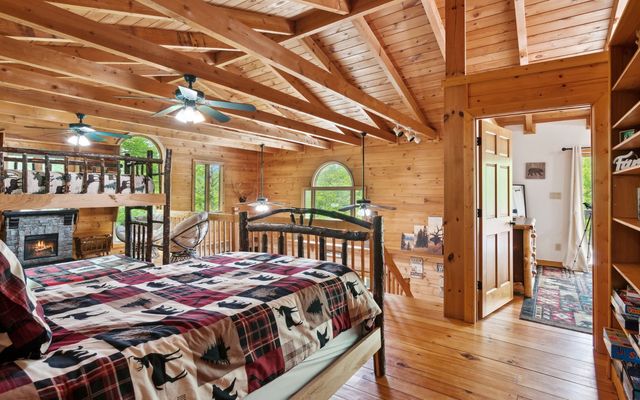 462 Lyric Lane, Ellijay, GA 30540