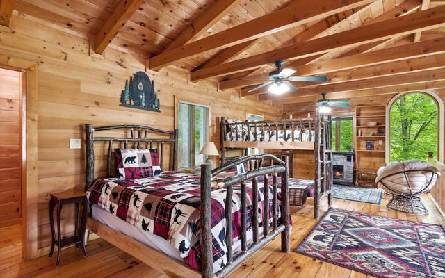 462 Lyric Lane, Ellijay, GA 30540