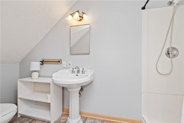 87 Chiswick Drive, Riga, NY 14428