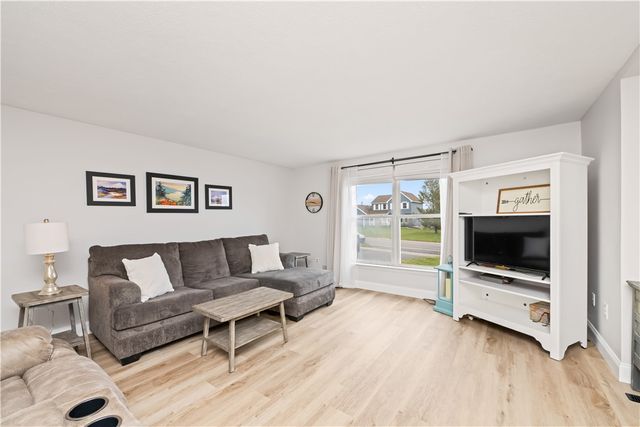 87 Chiswick Drive, Riga, NY 14428